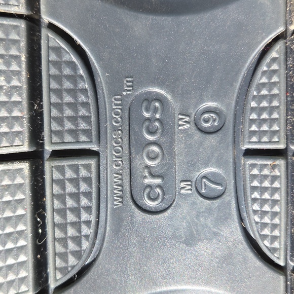 CROCS Platform Sandals - Picture 5 of 8
